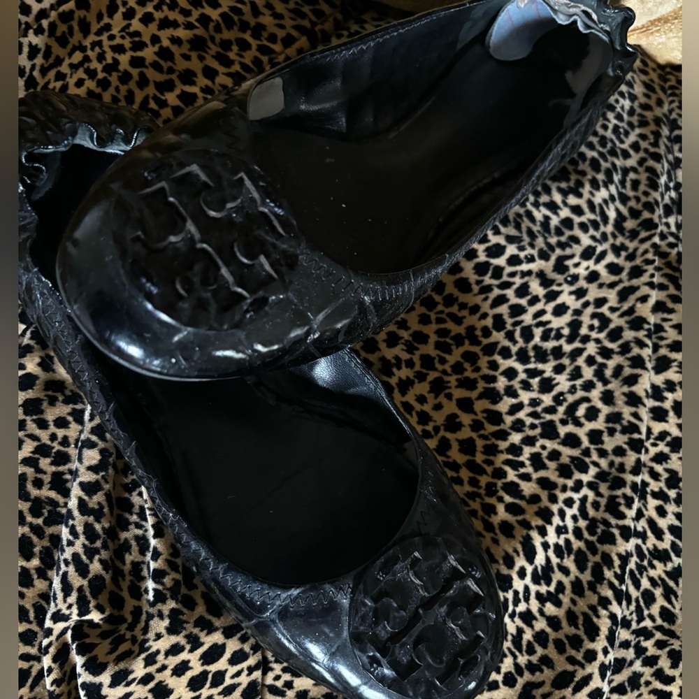 Black Tory Burch flats